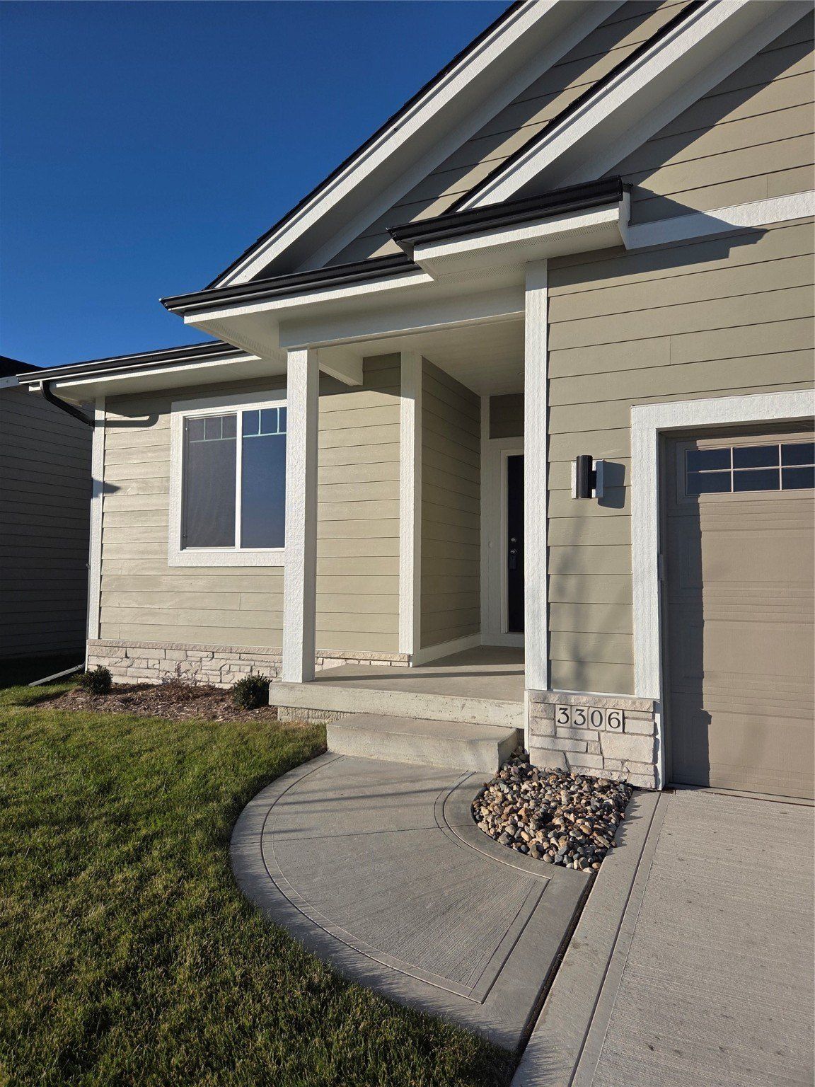 3306 Ne Fawn Lane. Ankeny, IA 50021