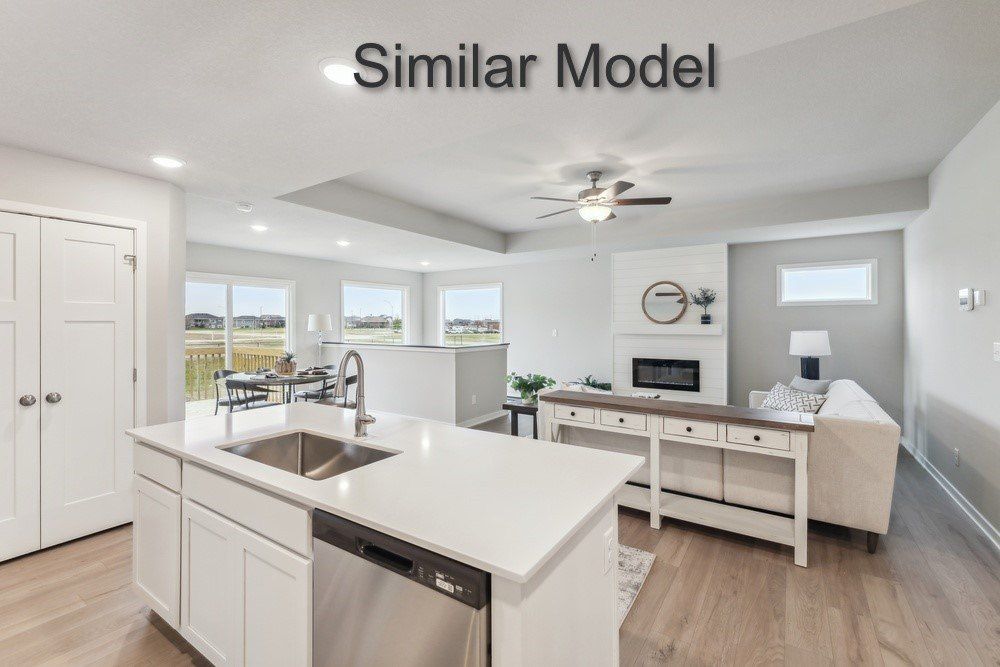 419 Ne Crossing Oaks Drive. Ankeny, IA 50021