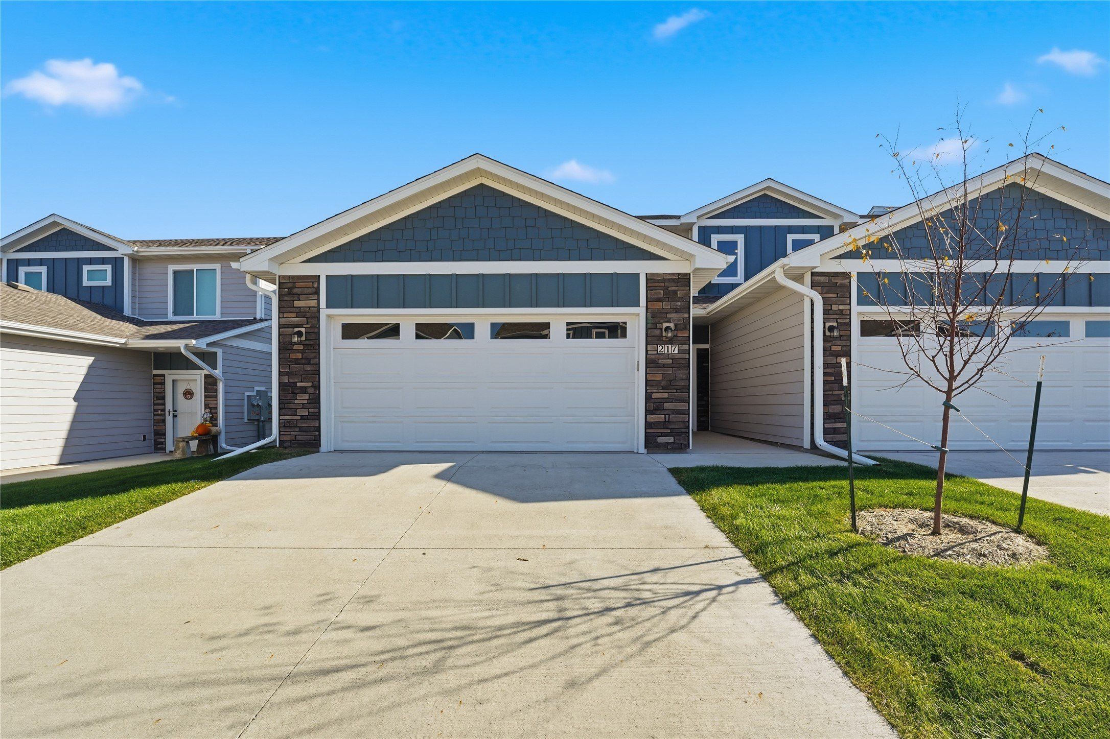 217 Nw Waverly Drive. Waukee, IA 50263