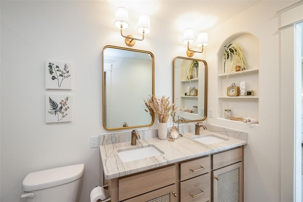 5466 Silver Ridge Road. Marion, IA 52302