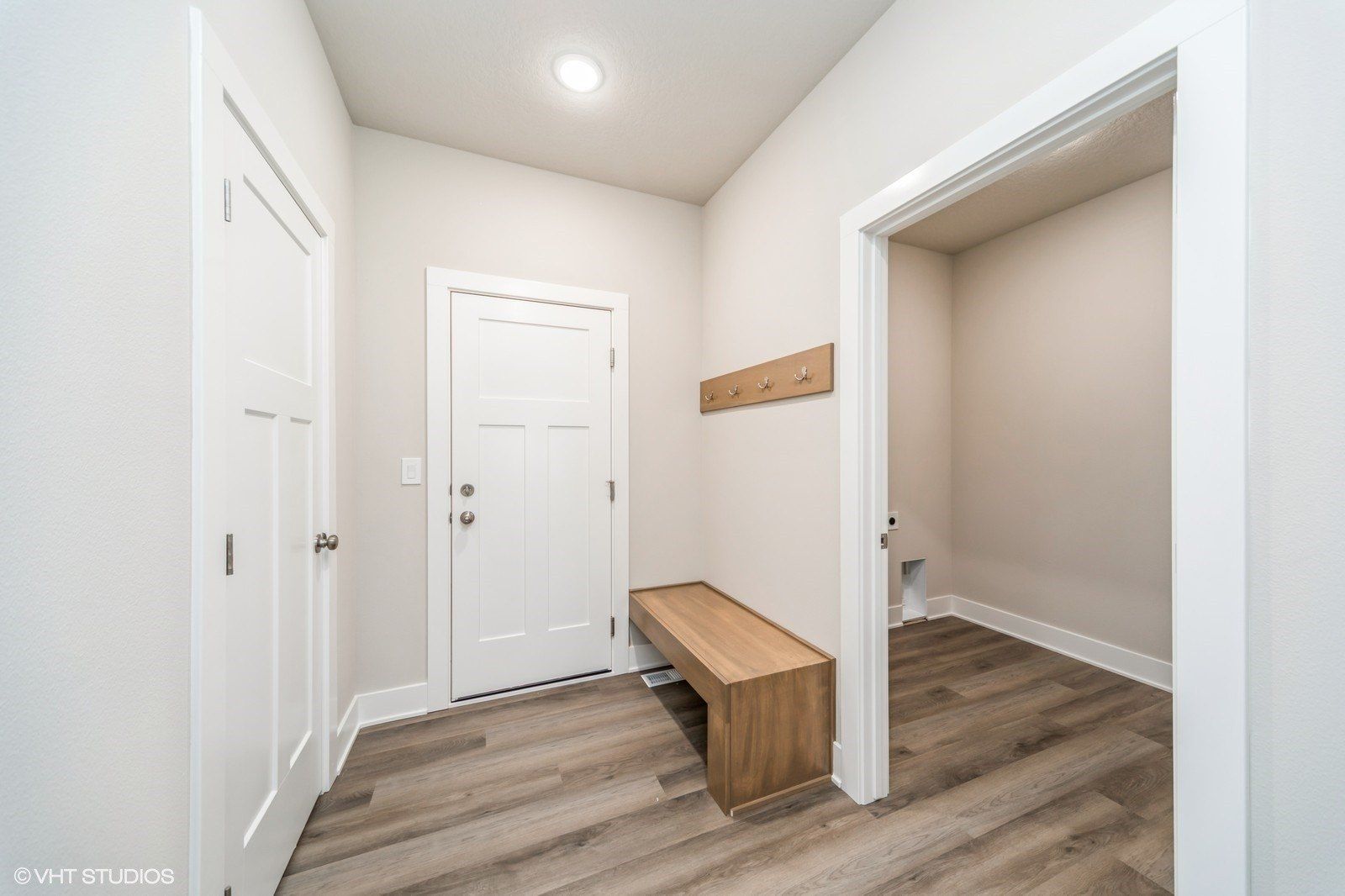 15015 Springbrook Trail. Urbandale, IA 50323