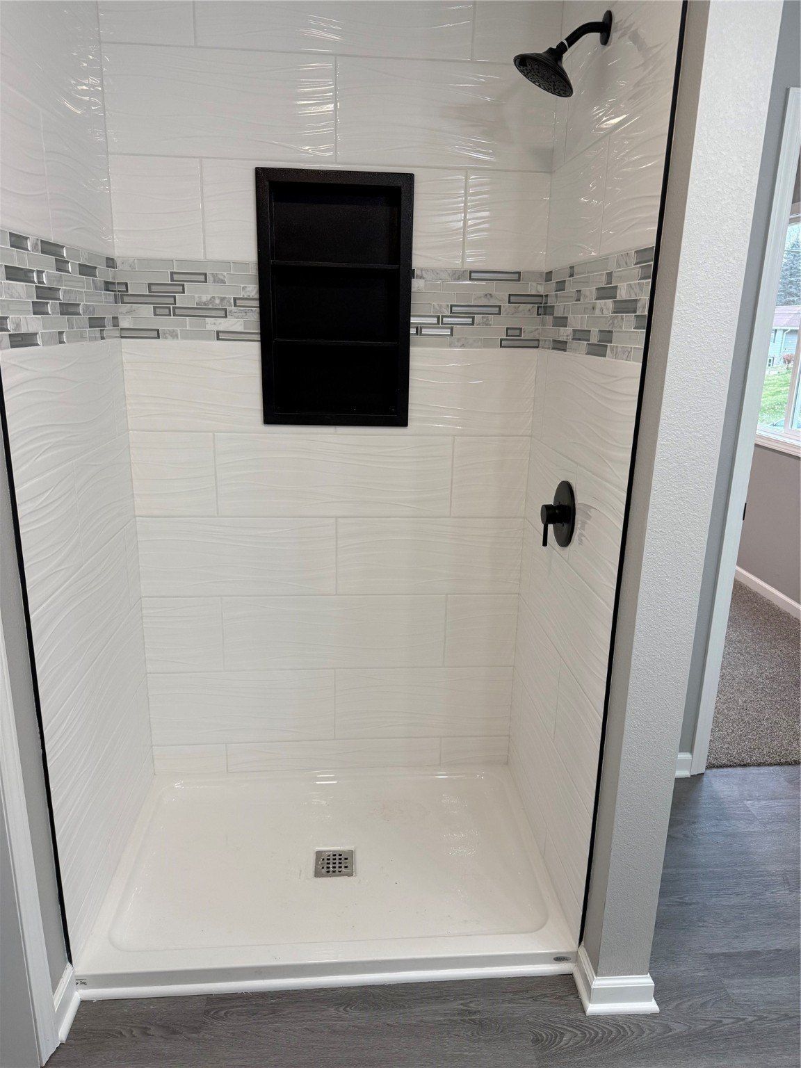 342 E Pleasant View Drive. Des Moines, IA 50315