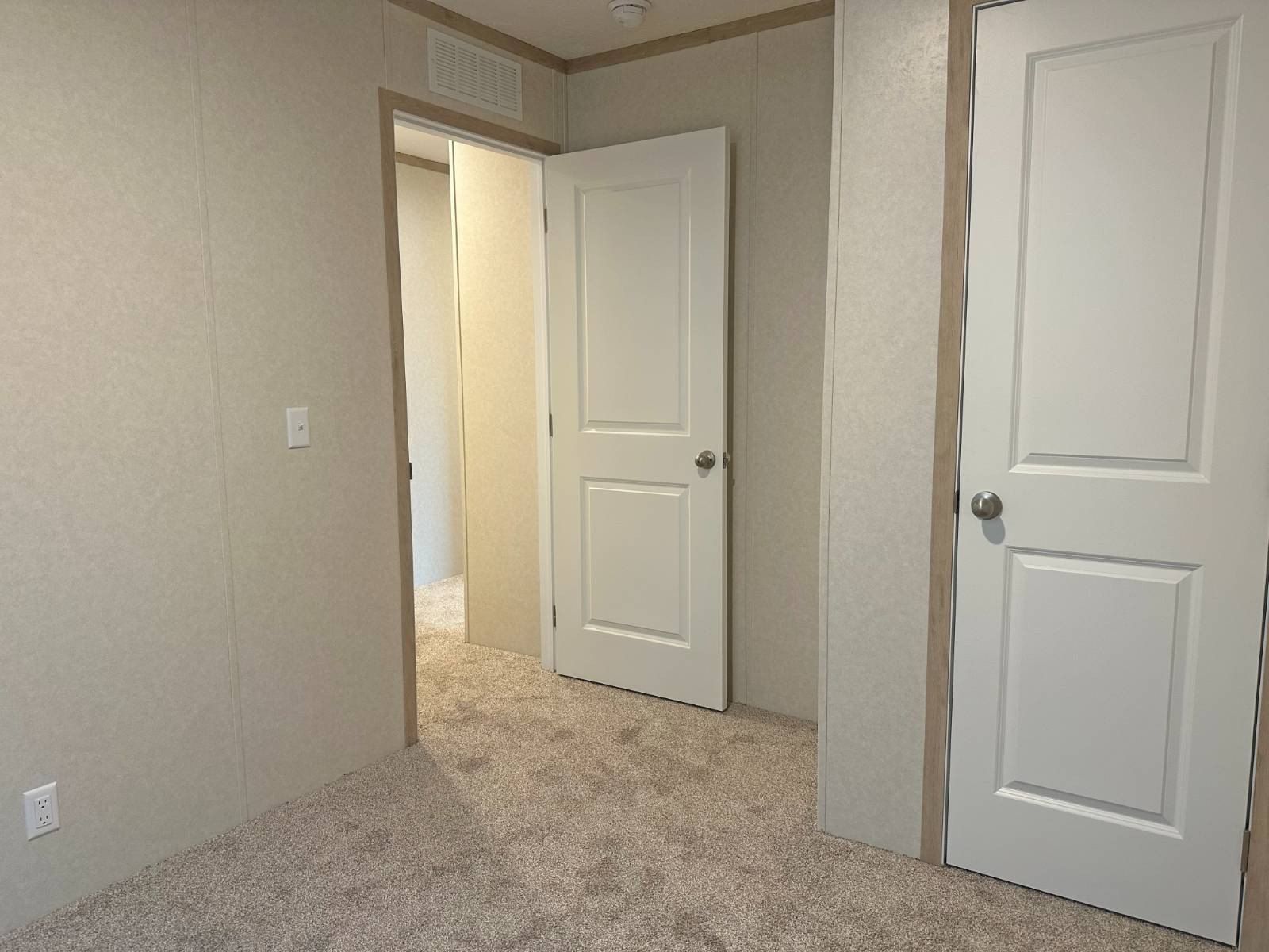 14876 Washington Road. West Burlington, IA 52655