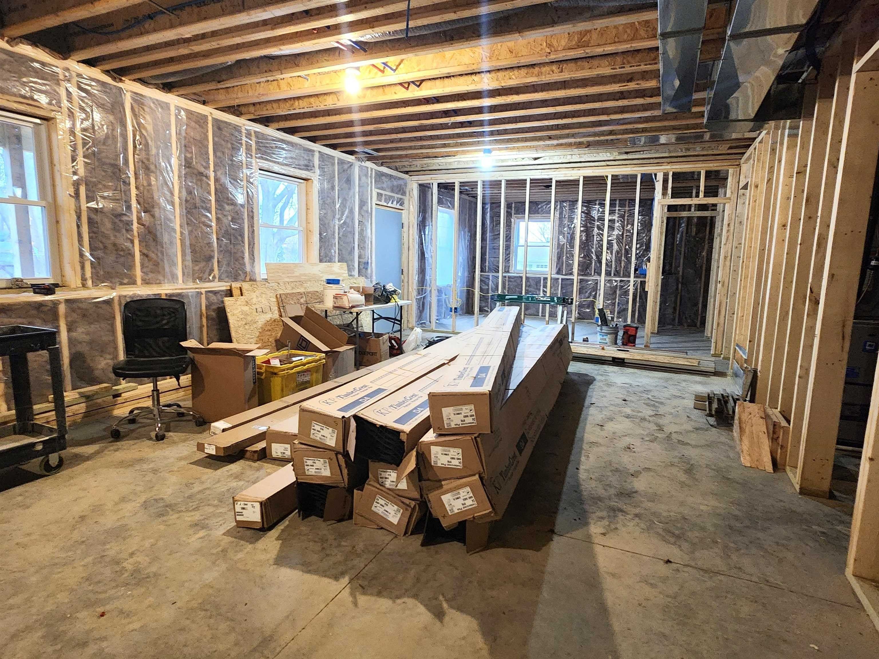 2628 University. Dubuque, IA 52001