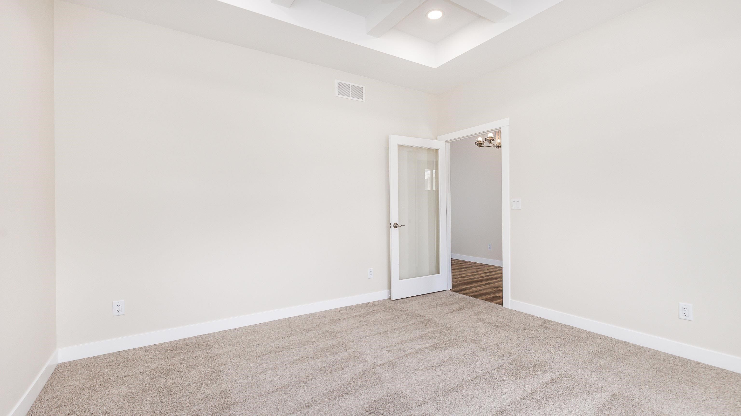 8752 Cambria. Dubuque, IA 52003