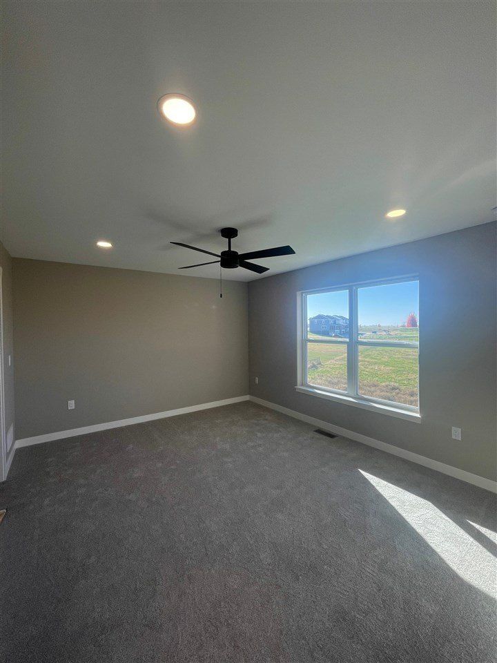 3831 Winnsboro Dr. Iowa City, IA 52245