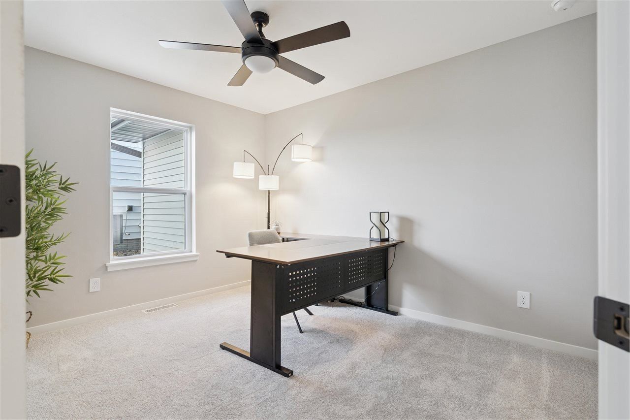 1289 Covered Wagon Dr. Iowa City, IA 52240