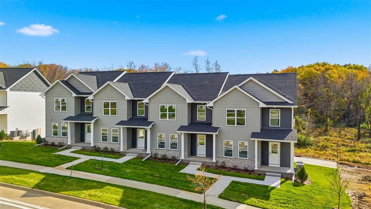 693 E Foster Rd. Iowa City, IA 52245