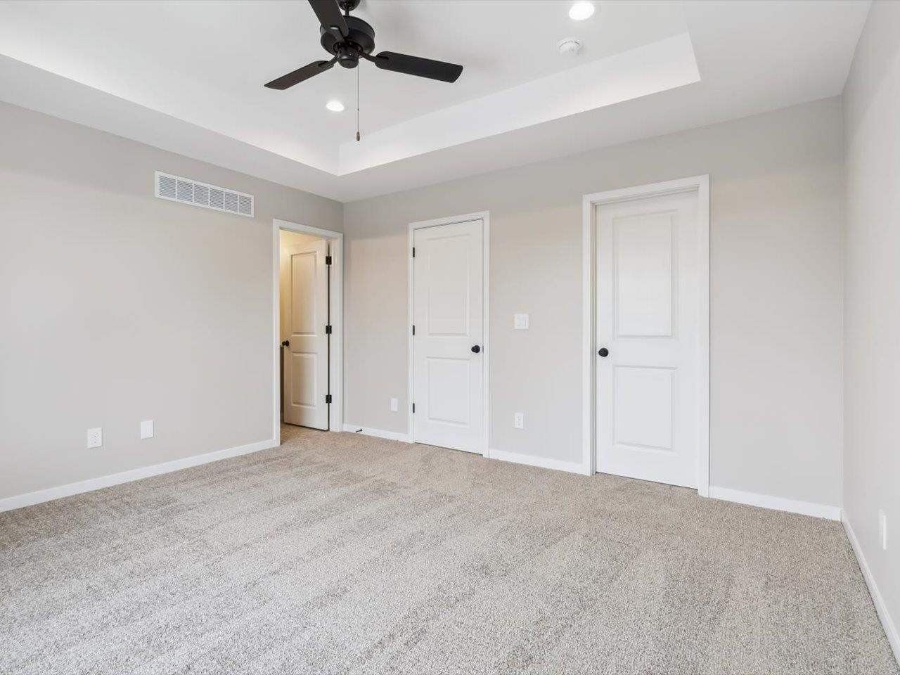 946 Dubs Dr. Iowa City, IA 52246