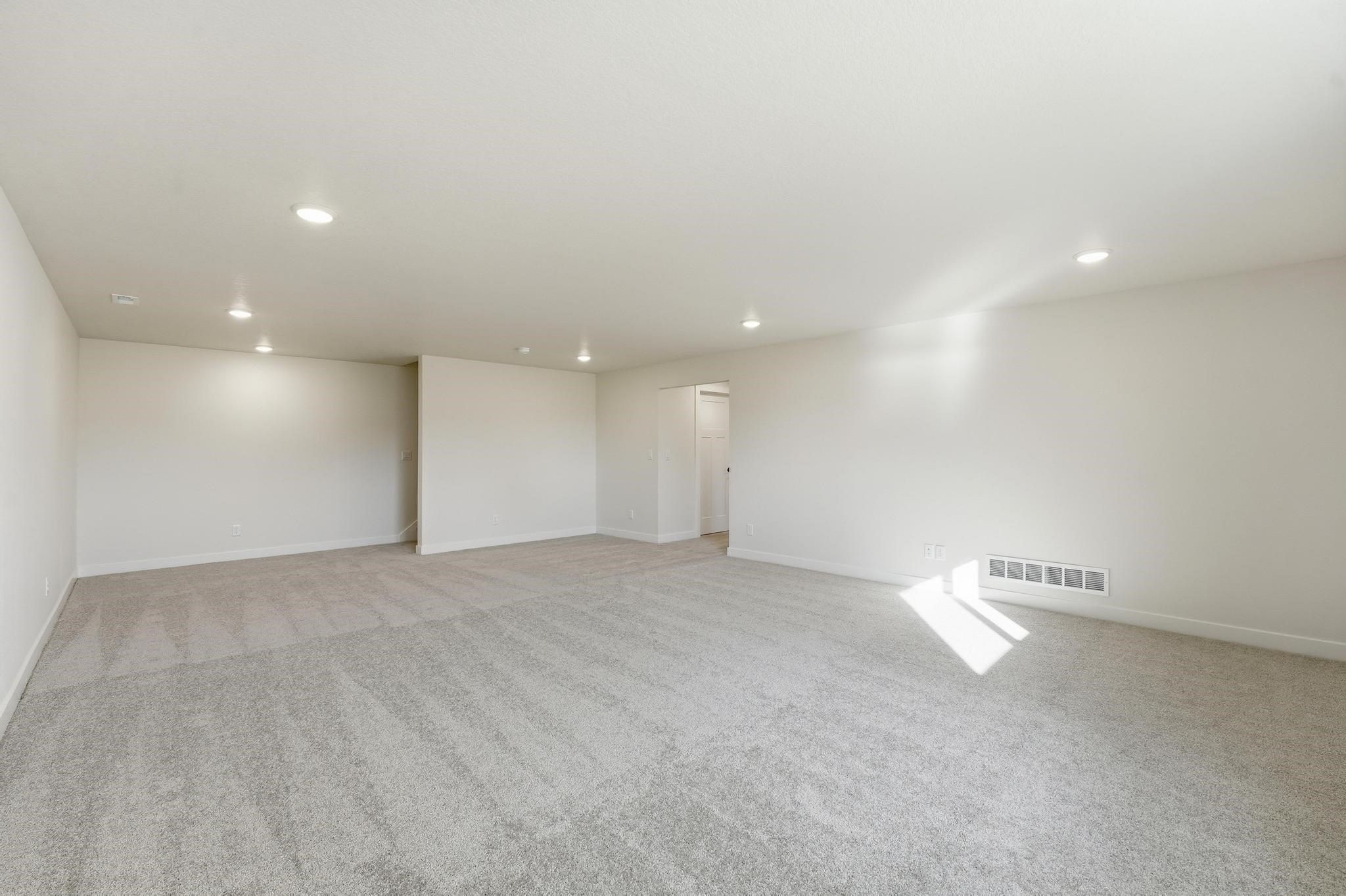 724 Plainside Avenue. Norwalk, IA 50211