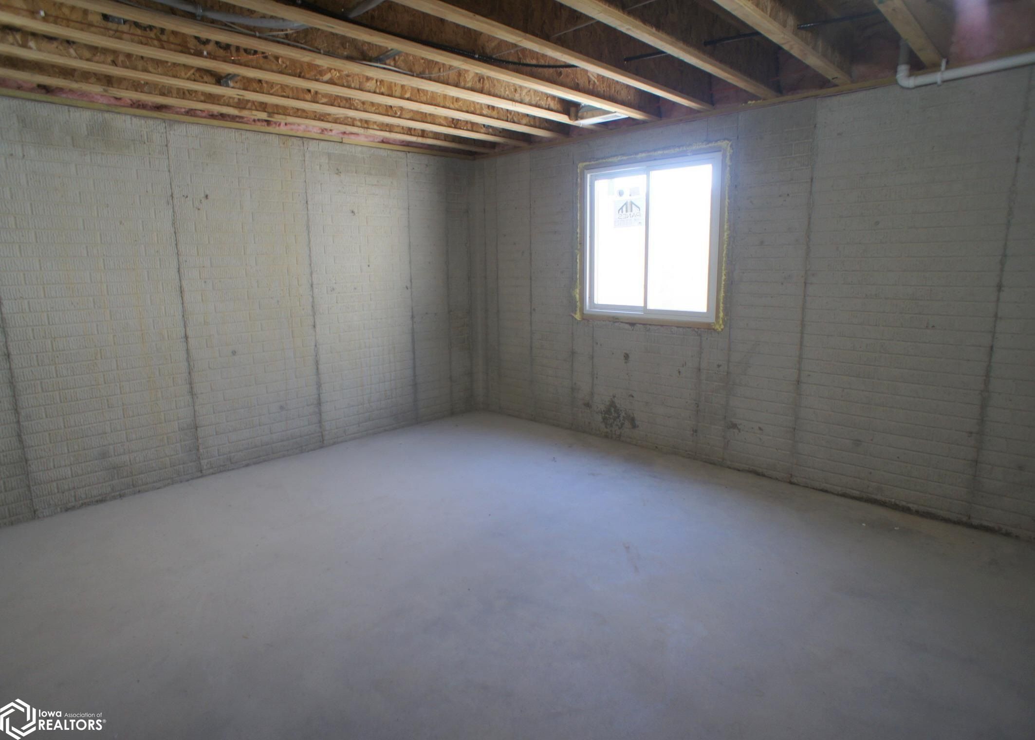 1005 Lewis Drive. Webster City, IA 50595