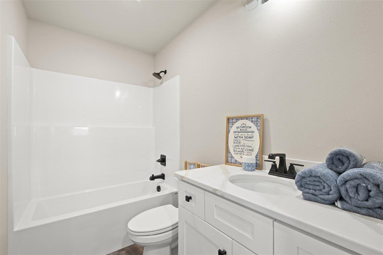 803 Mont Clair St. Solon, IA 52333