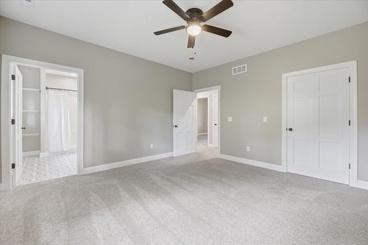 218 Brent Lane. Council Bluffs, IA 51503