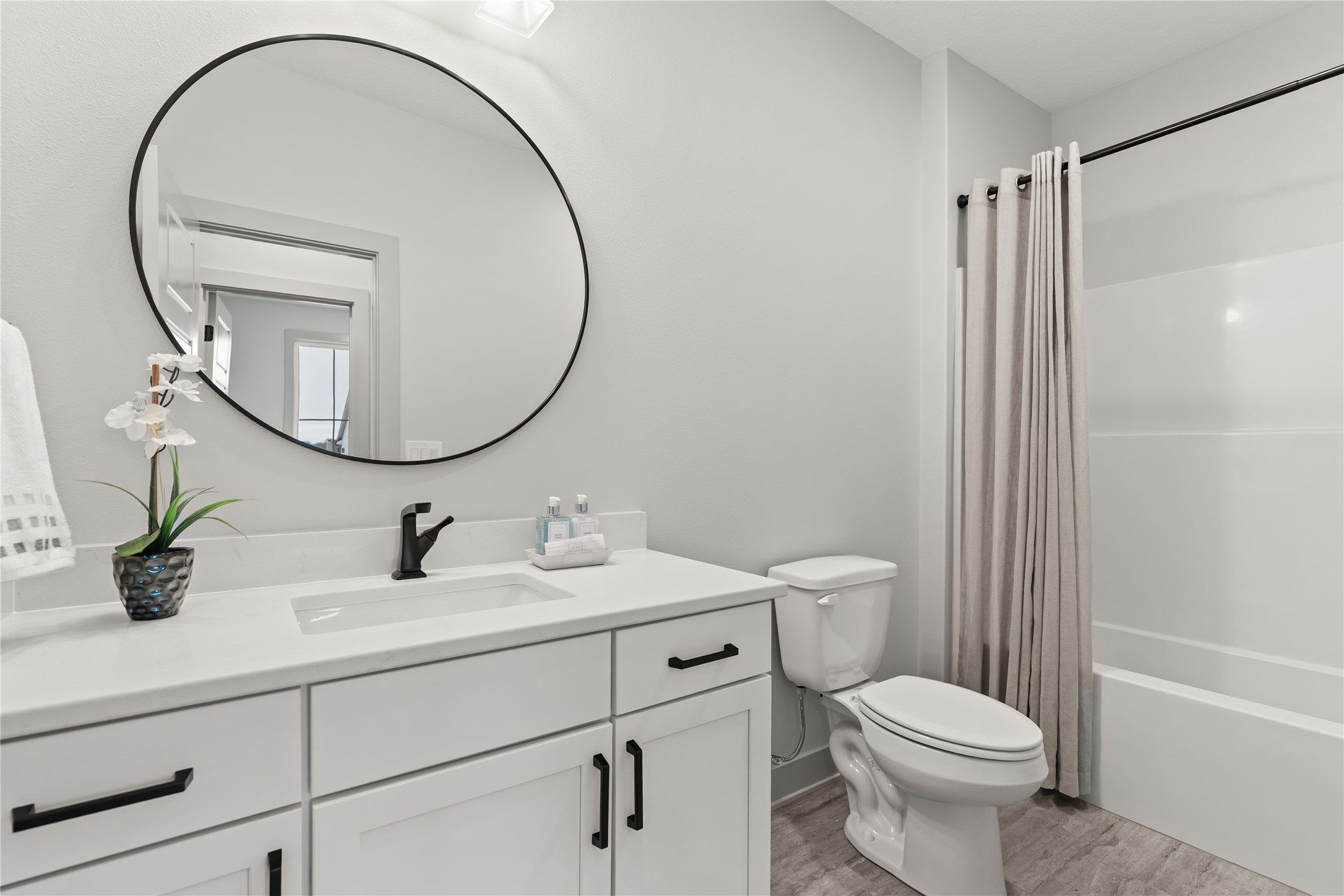 1282 S 92Nd Street. West Des Moines, IA 50266