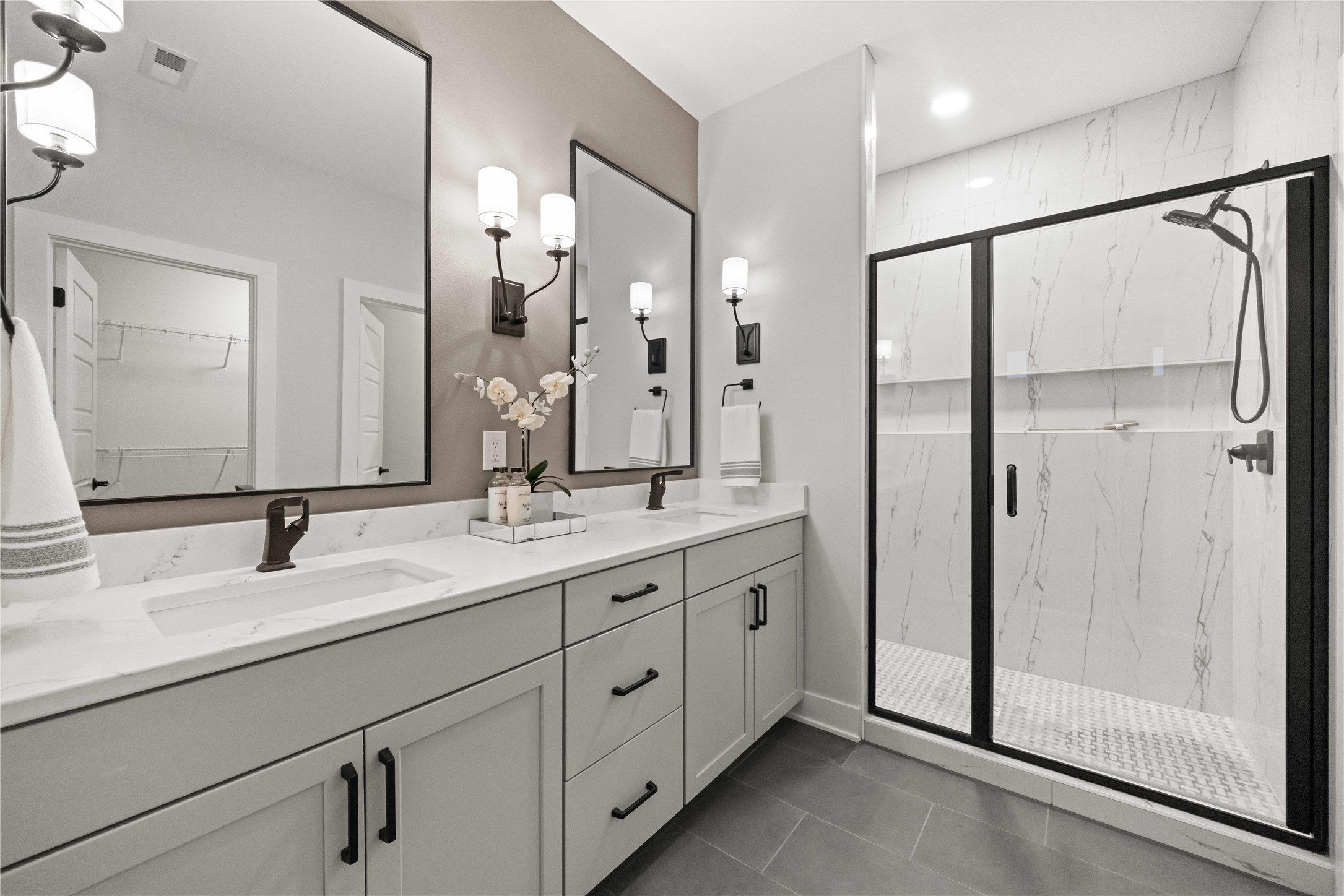 1278 S Radley Street. West Des Moines, IA 50266