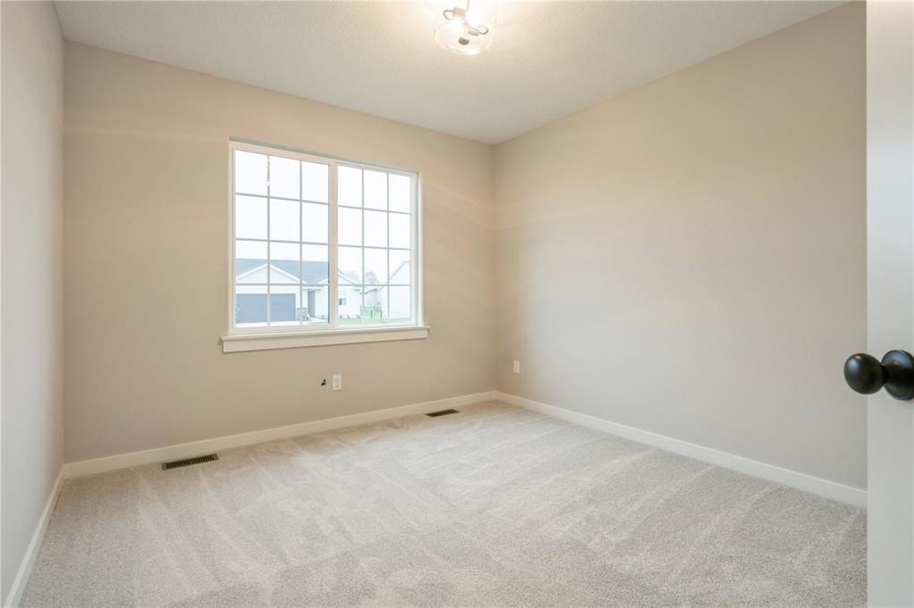 6177 Glenwood Drive. Marion, IA 52302