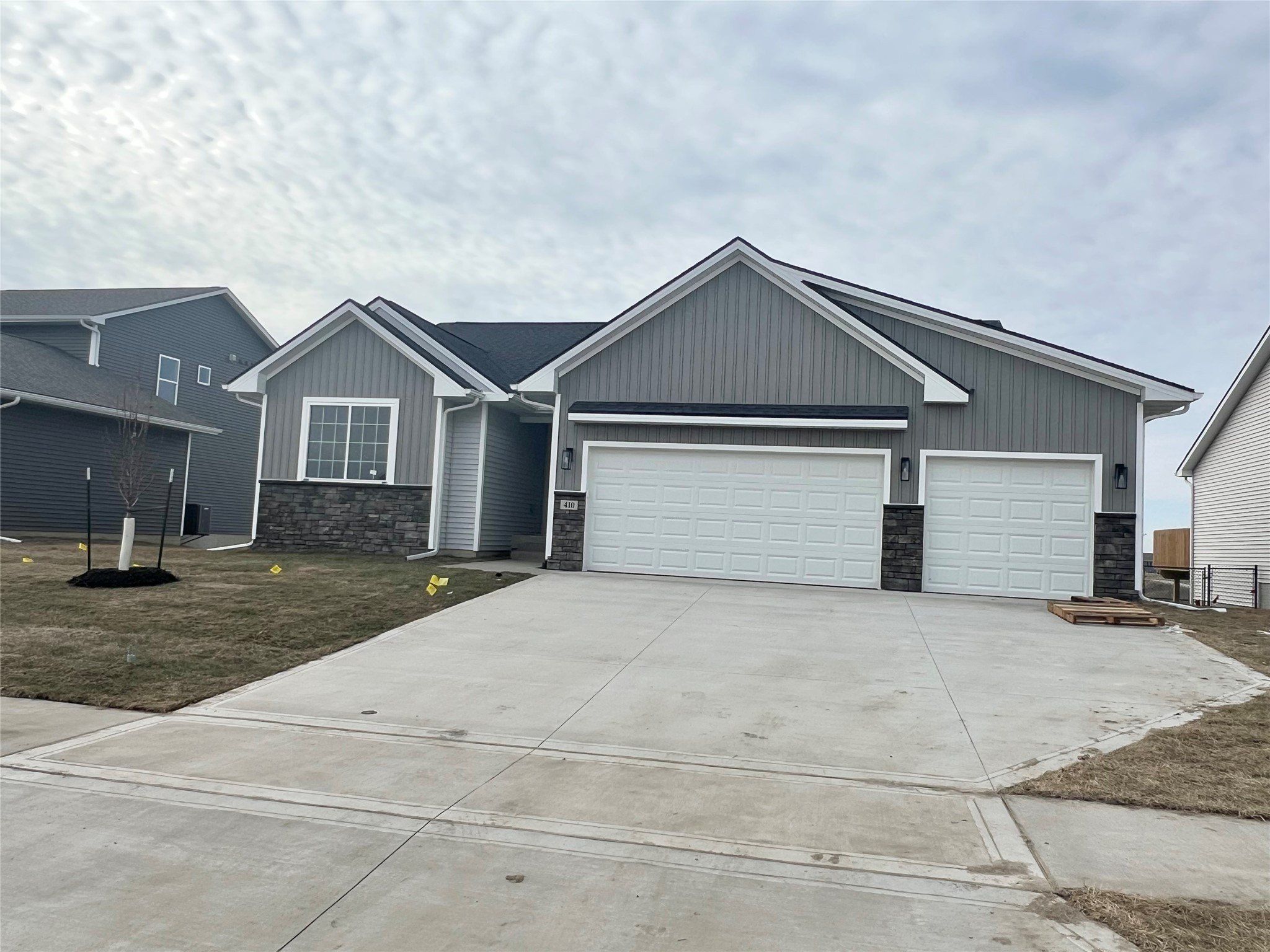 410 Ne Madison Avenue. Elkhart, IA 50073