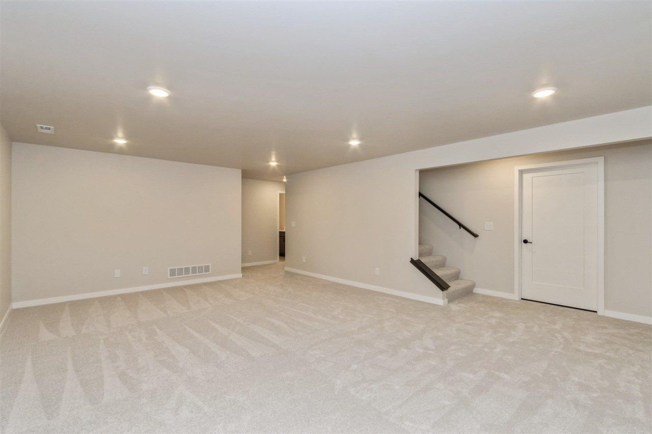 741 Chamberlin Ln. North Liberty, IA 52317