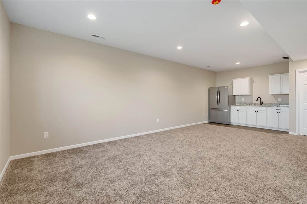 436 Dawson Dr. West Branch, IA 52358