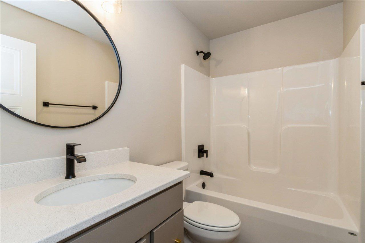 1001 Highland Trl. Solon, IA 52333