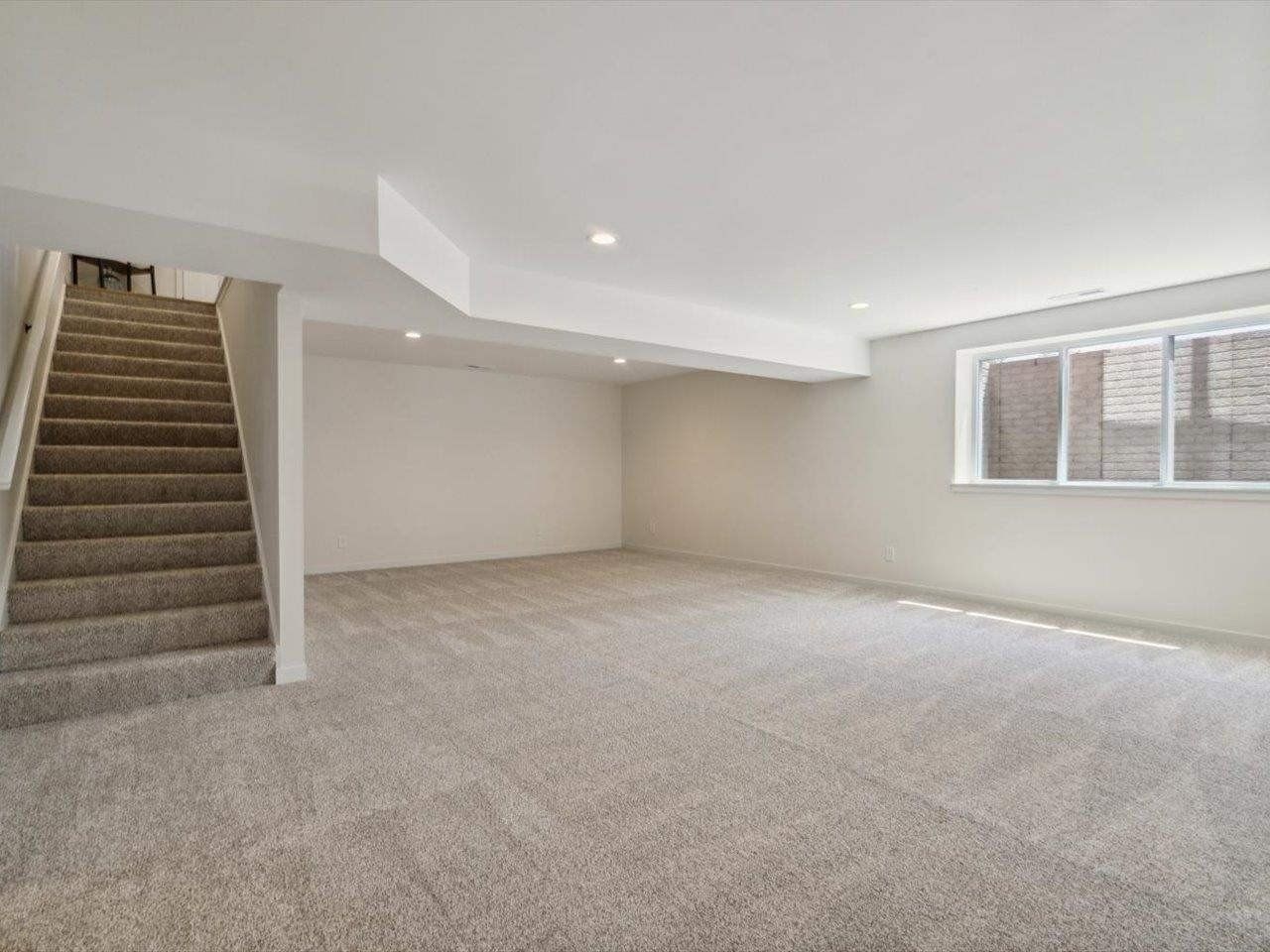 1256 Sand Prairie Dr. Iowa City, IA 52240