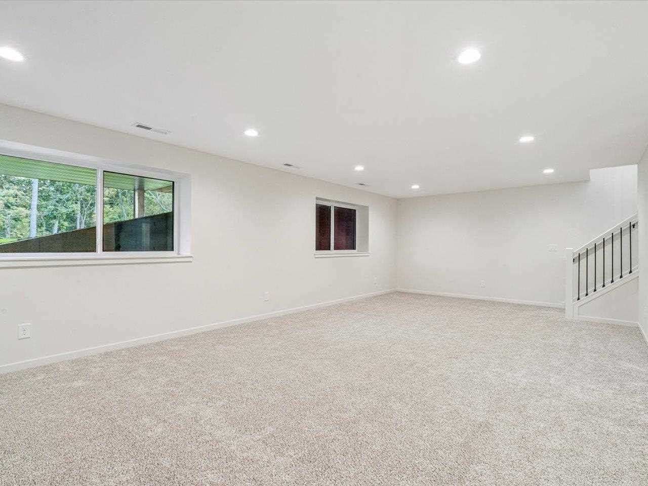 658 Maclan Ct. Iowa City, IA 52246