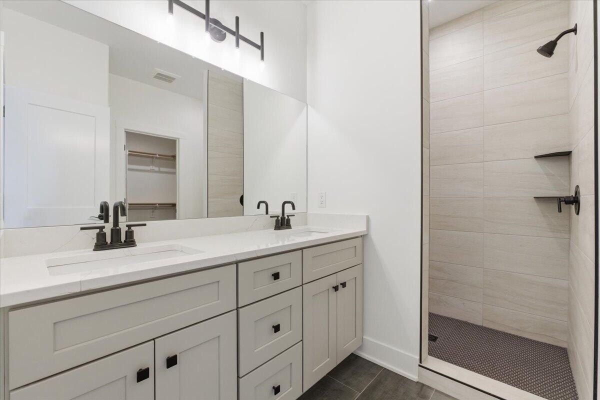 5356 W Ardmore Street. Council Bluffs, IA 51503