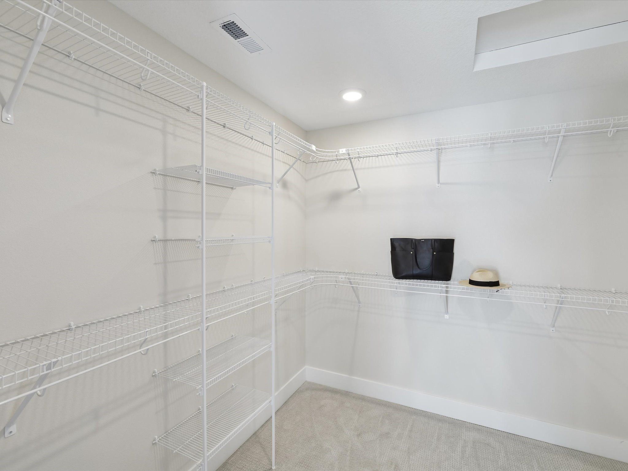 240 Nw Copperleaf Court. Waukee, IA 50263