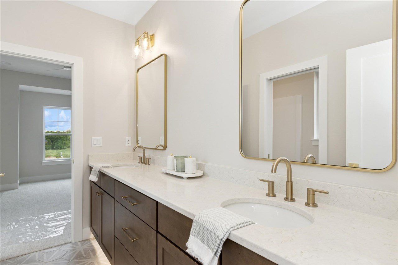 411 Macbride Trl. Solon, IA 52333