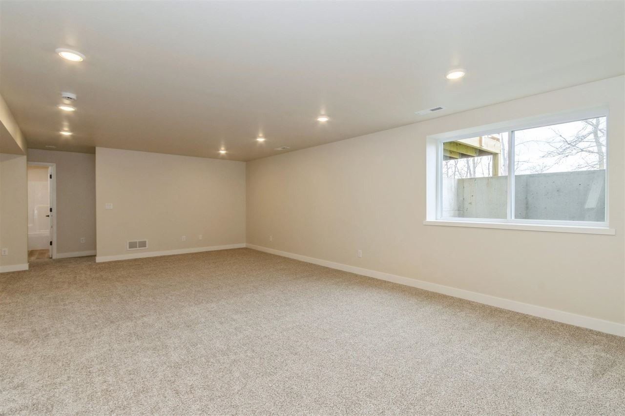 1201 Timber Trl. Solon, IA 52333