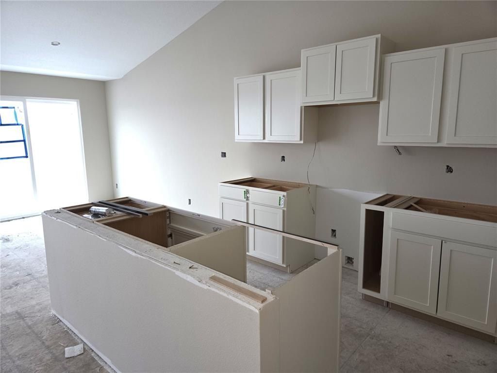 3319 Center Court. Robins, IA 52328