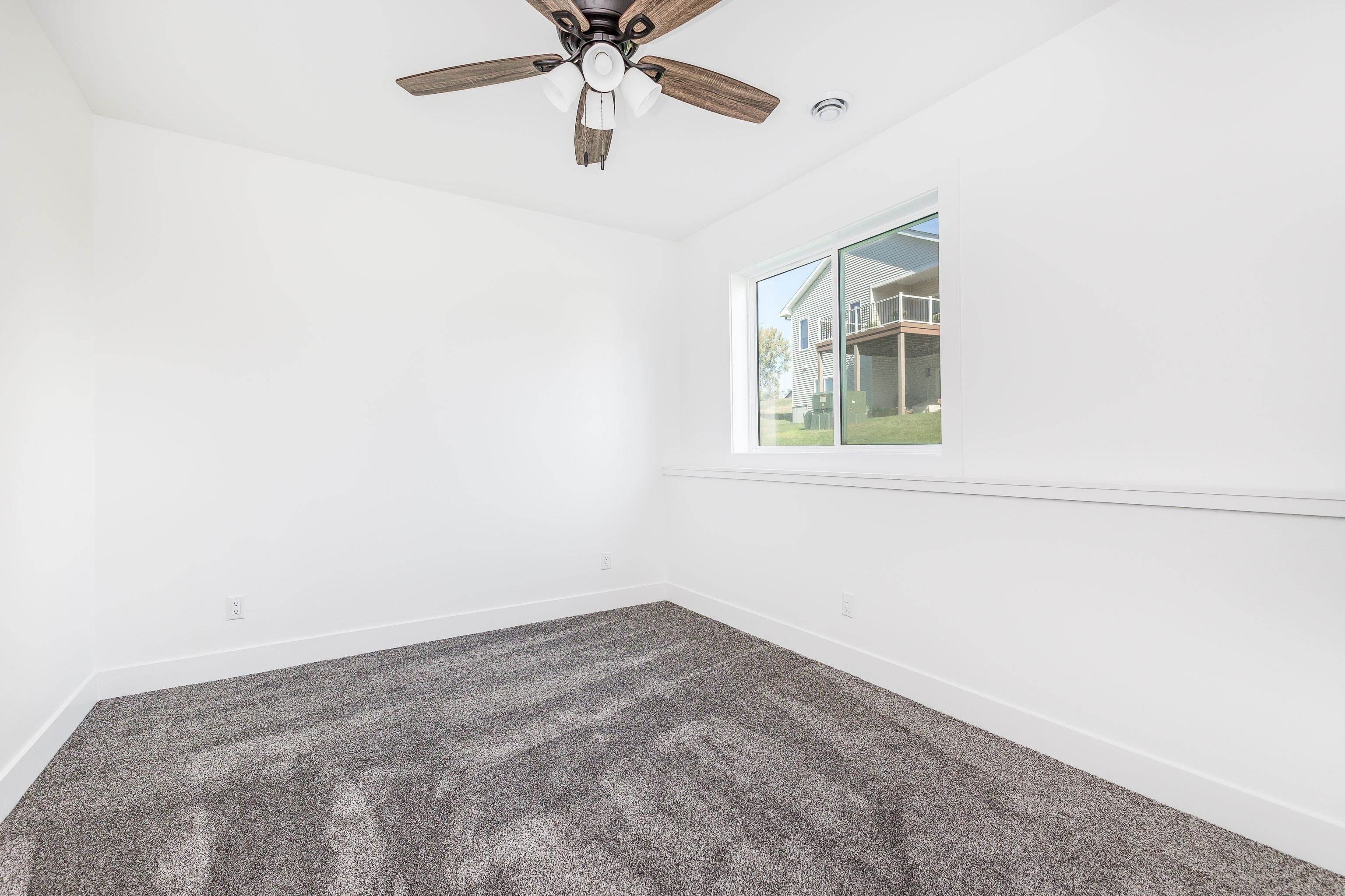 1380 Autumn Ridge. Dubuque, IA 52003