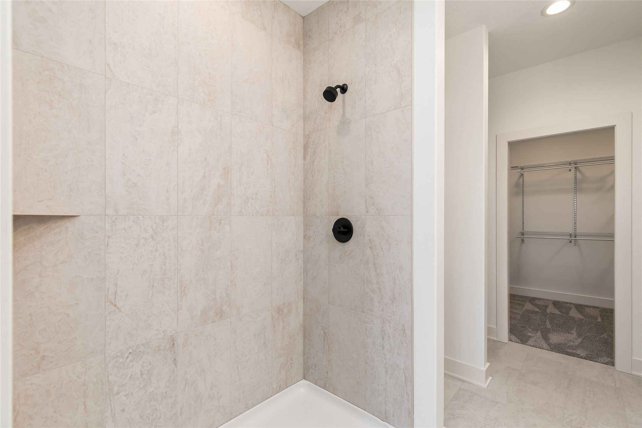 1560 Nw Parkside Lane. Waukee, IA 50263