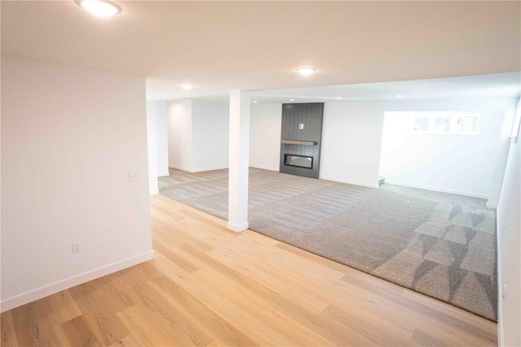 209 Fieldstone Circle. Marion, IA 52302