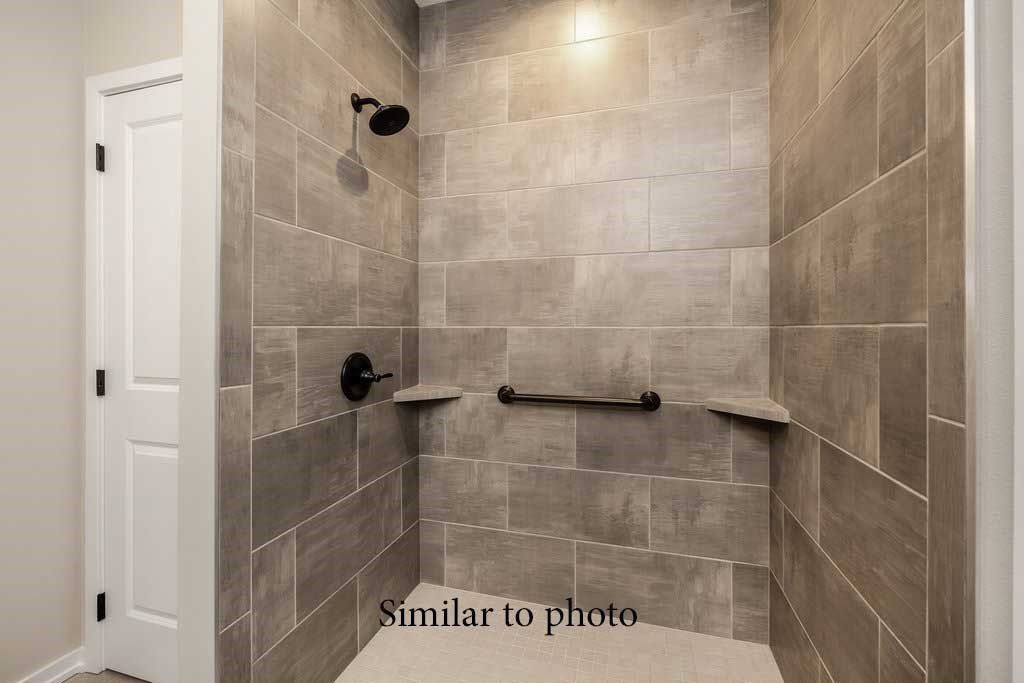 2702 3Rd Avenue Se. Altoona, IA 50009