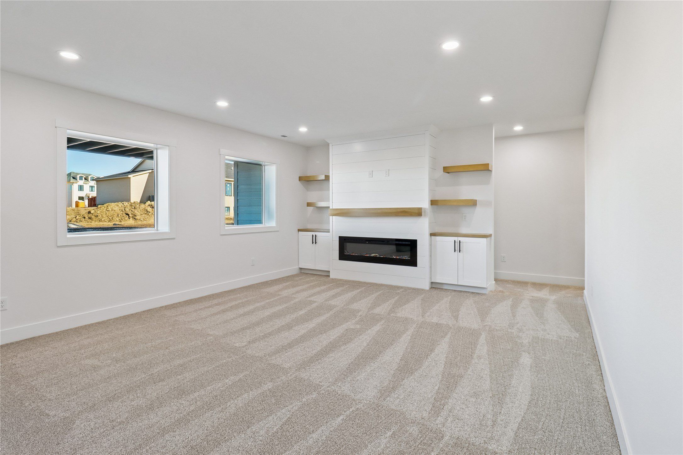 Brookview Drive. Urbandale, IA 50322