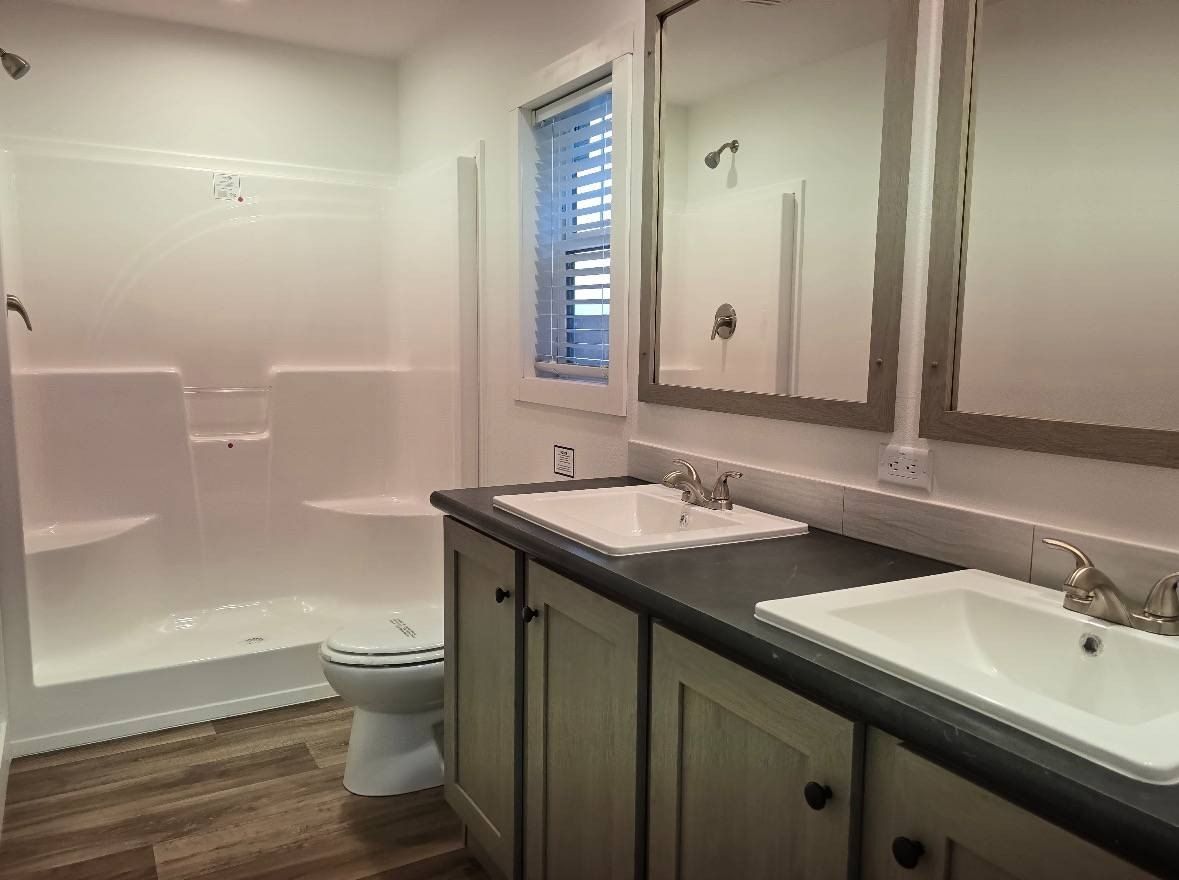 106 Crestview Dr. Le Mars, IA 51031