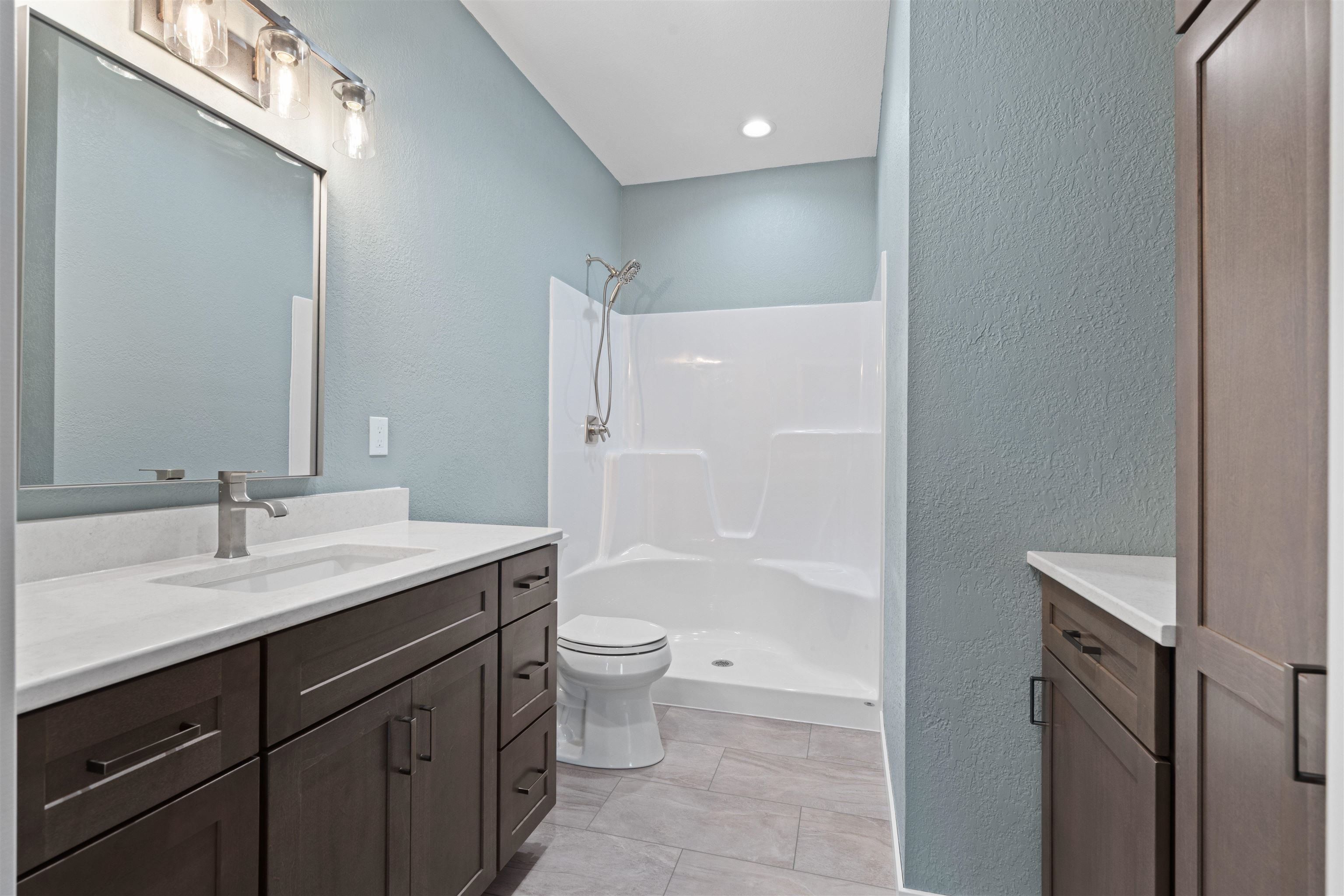 602 Lexington Street. Delhi, IA 52223