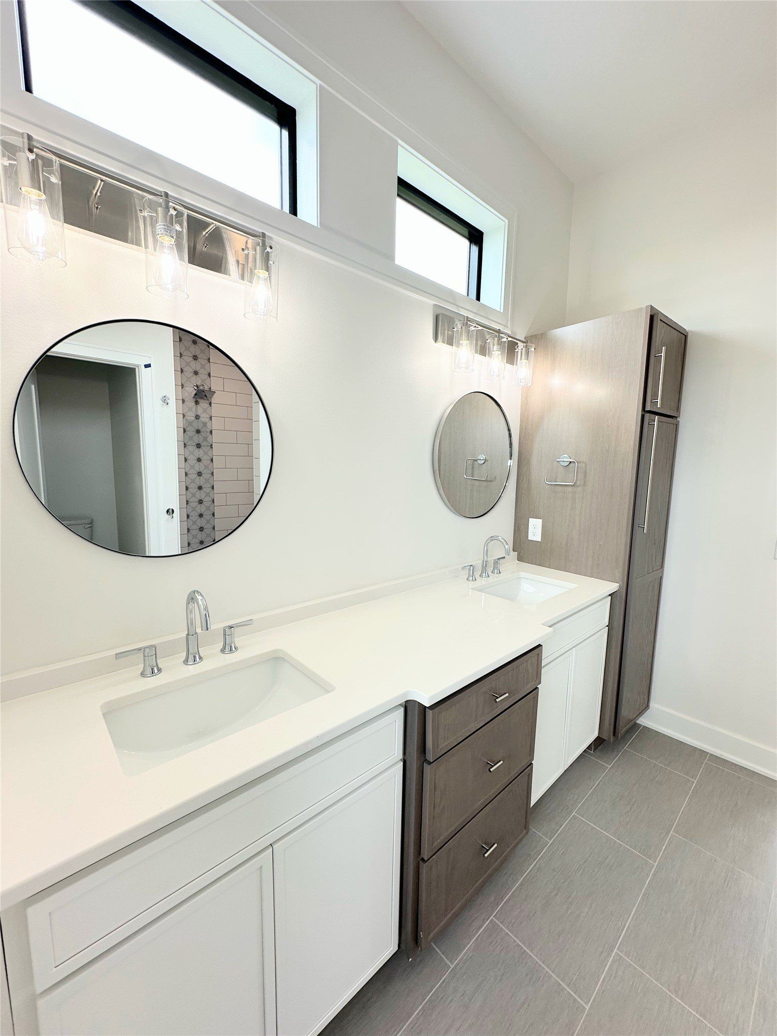 1010 Ne 59Th Court. Ankeny, IA 50021