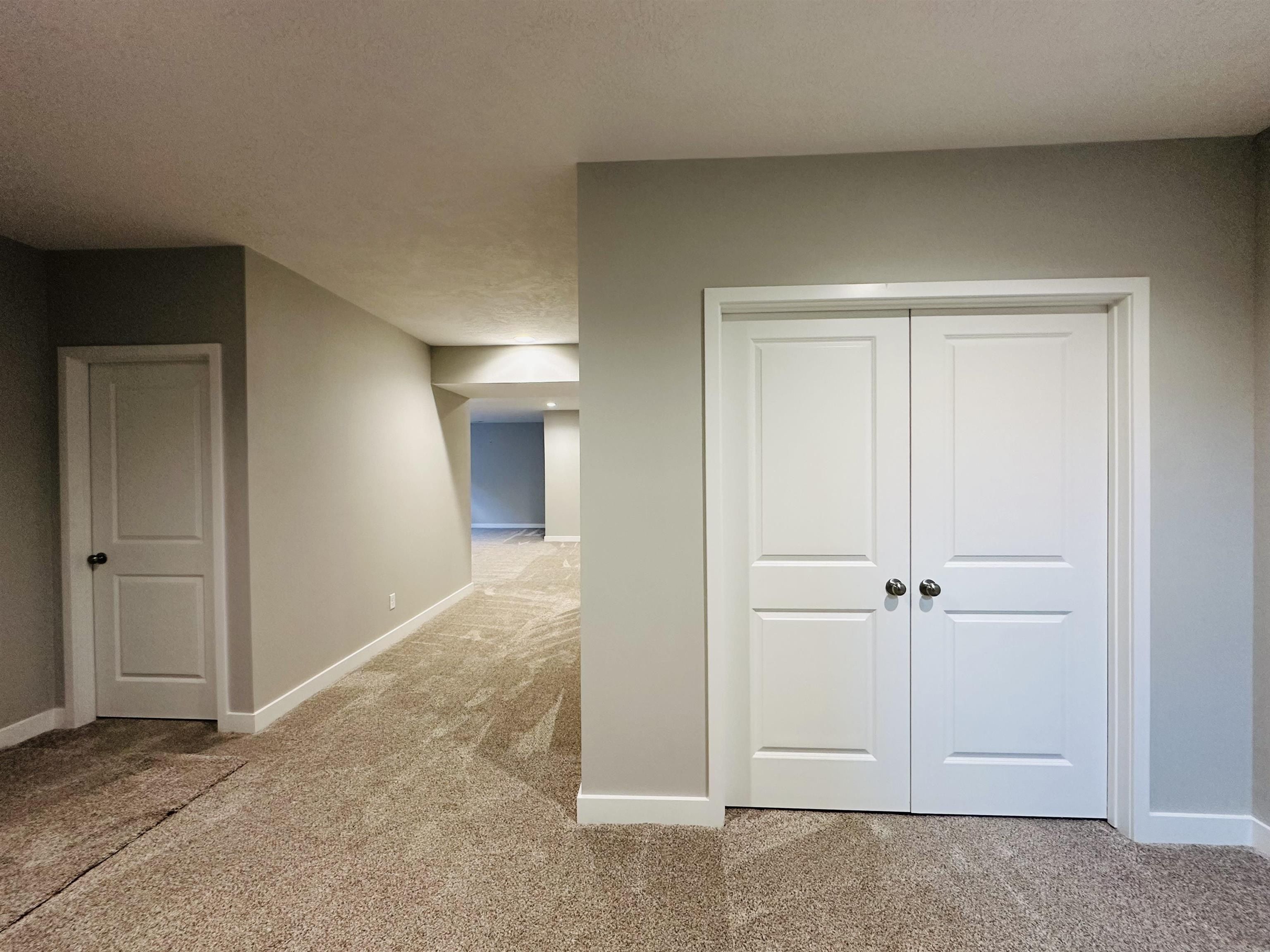 512 Jamie Lane. Sergeant Bluff, IA 51054