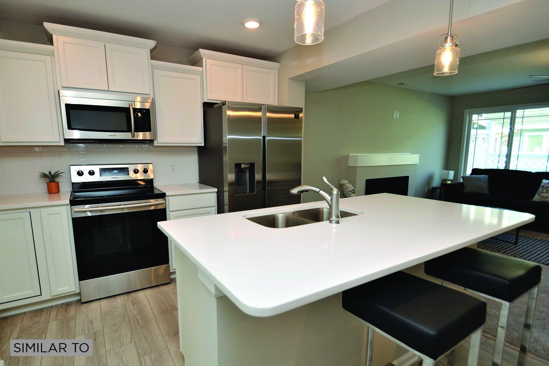 596 Ne Hart Lane. Ankeny, IA 50021