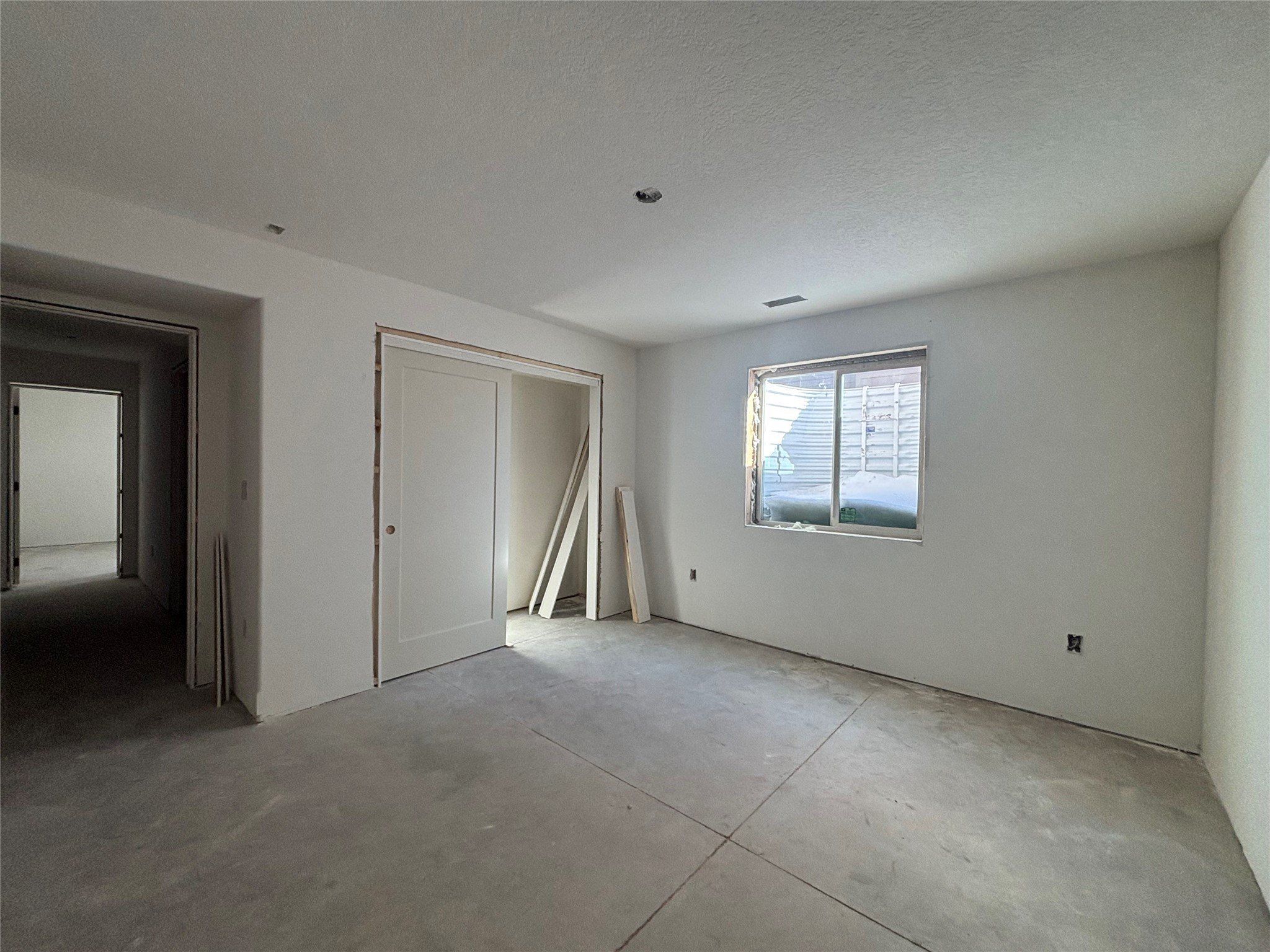 975 Sw Boulder Drive. Grimes, IA 50111