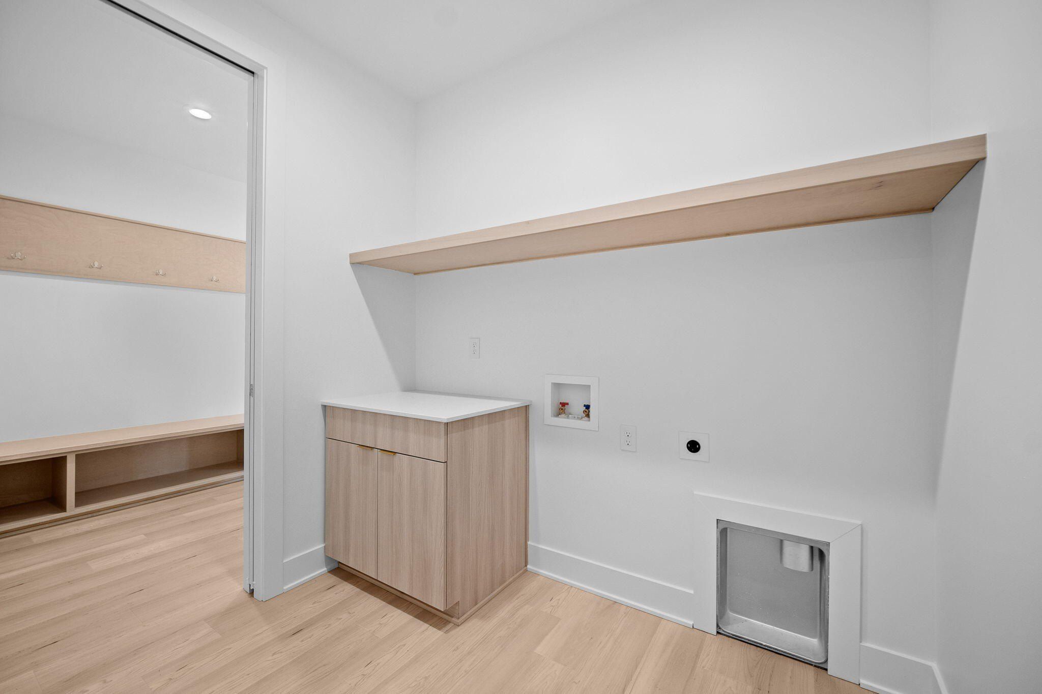 17212 Springbrook Trail. Urbandale, IA 50323