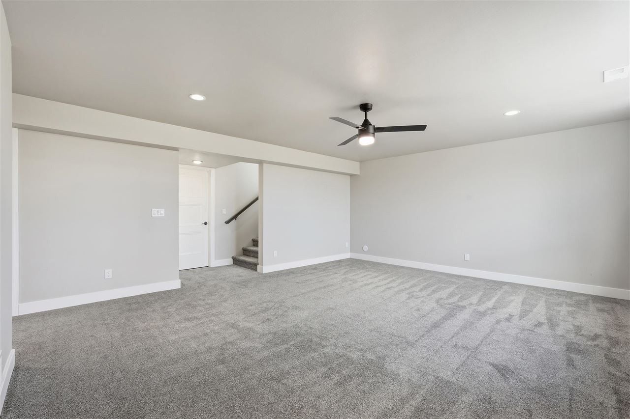 808 Crestview Dr. Solon, IA 52333