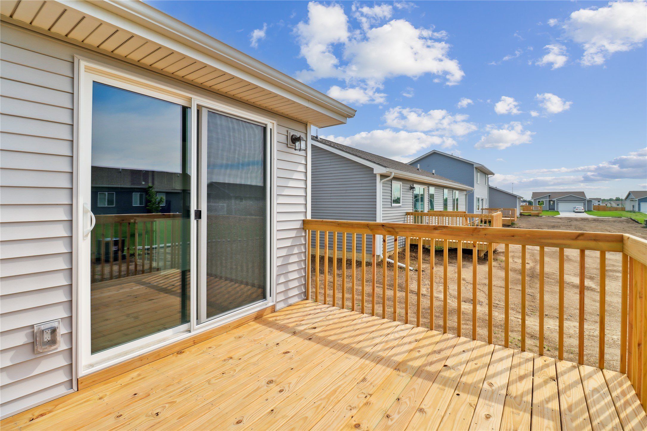 2209 White Oak Lane. Granger, IA 50109