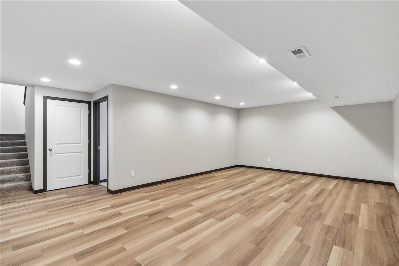 189 Karen Drive. Williamsburg, IA 52361