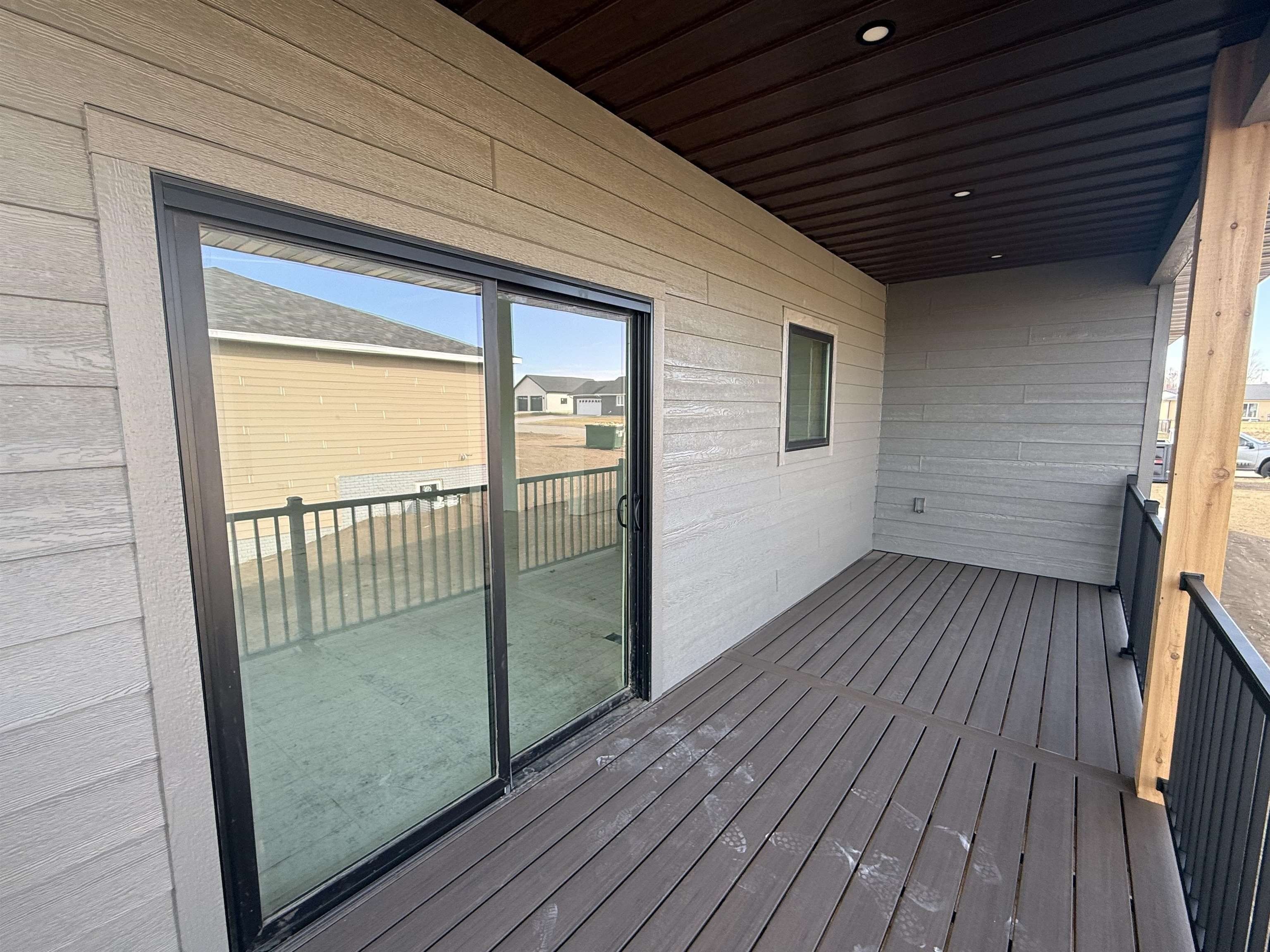 1026 15Th St Cir Ne. Sioux Center, IA 51250