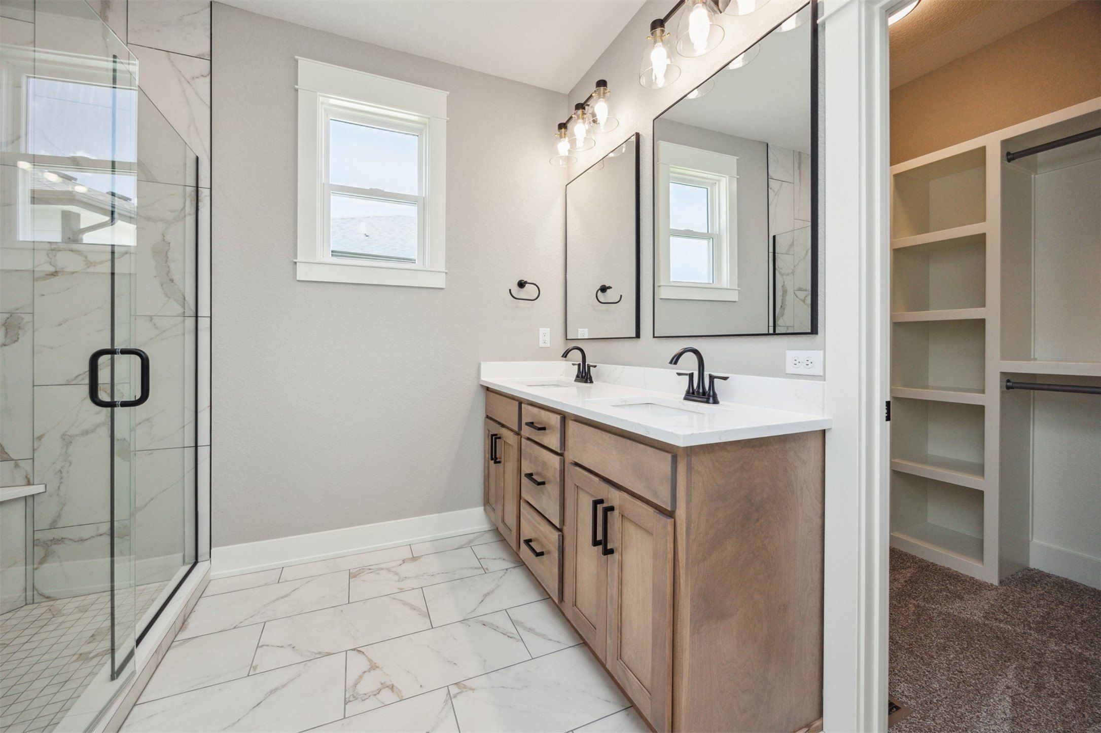 3523 Ne 12Th Street. Ankeny, IA 50021