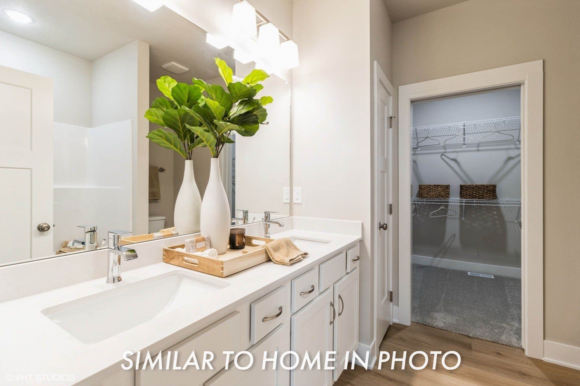 5688 Brookview Avenue. Des Moines, IA 50317