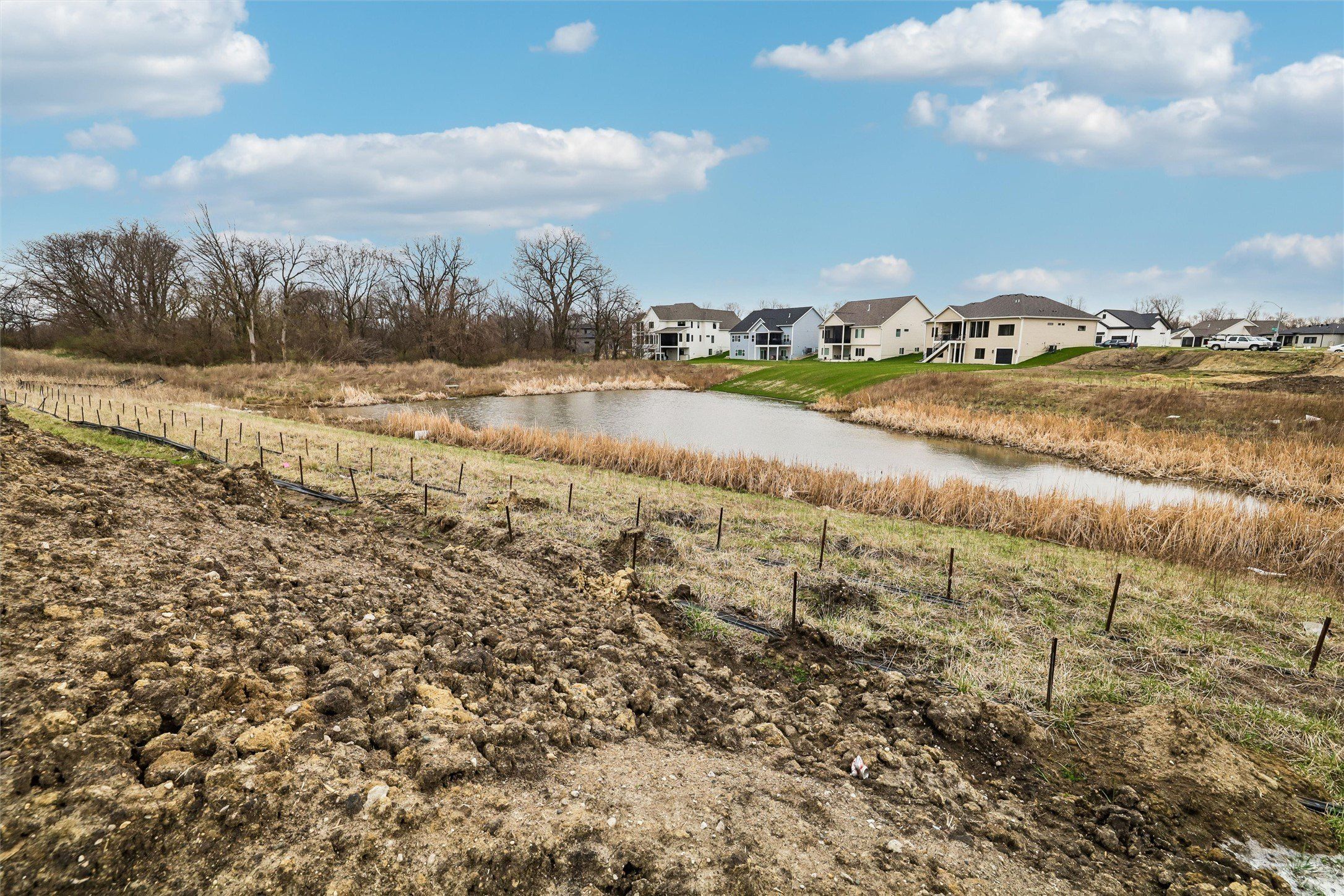 17527 North Valley Drive. Urbandale, IA 50323